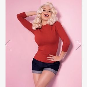 NWT! Vixen shirt ❤️